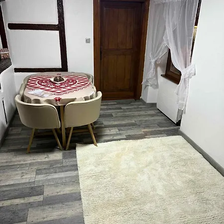 Le Petit Nid De Cigogne アパート