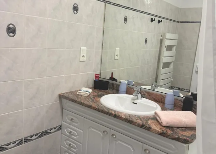 Le Petit Nid De Cigogne Apartamento *